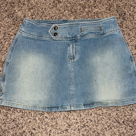 Vintage Y2K Guess low rise mini skirt - Picture 1 of 7